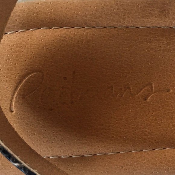 🌸4/$30🌸 NWOT Faux Snake Skin Sandals - Picture 9 of 9